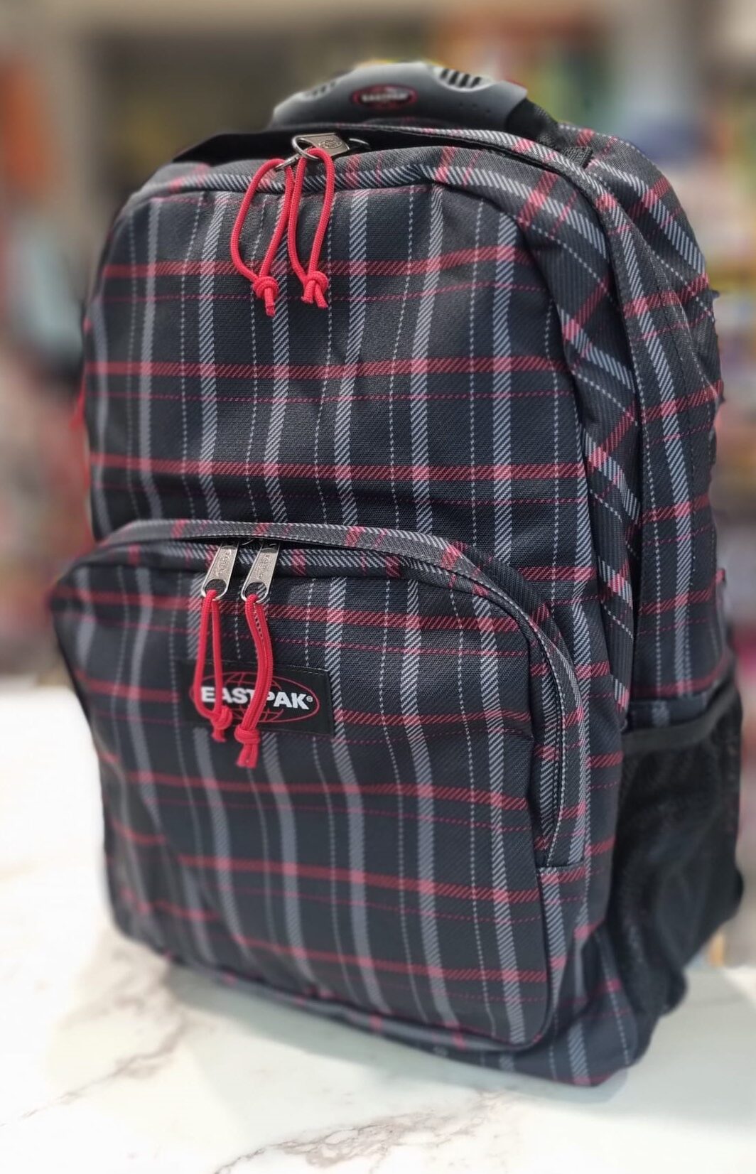 Zaino Eastpak Genius Re-Check Black Nero Rosso Scacchi Scozzese
